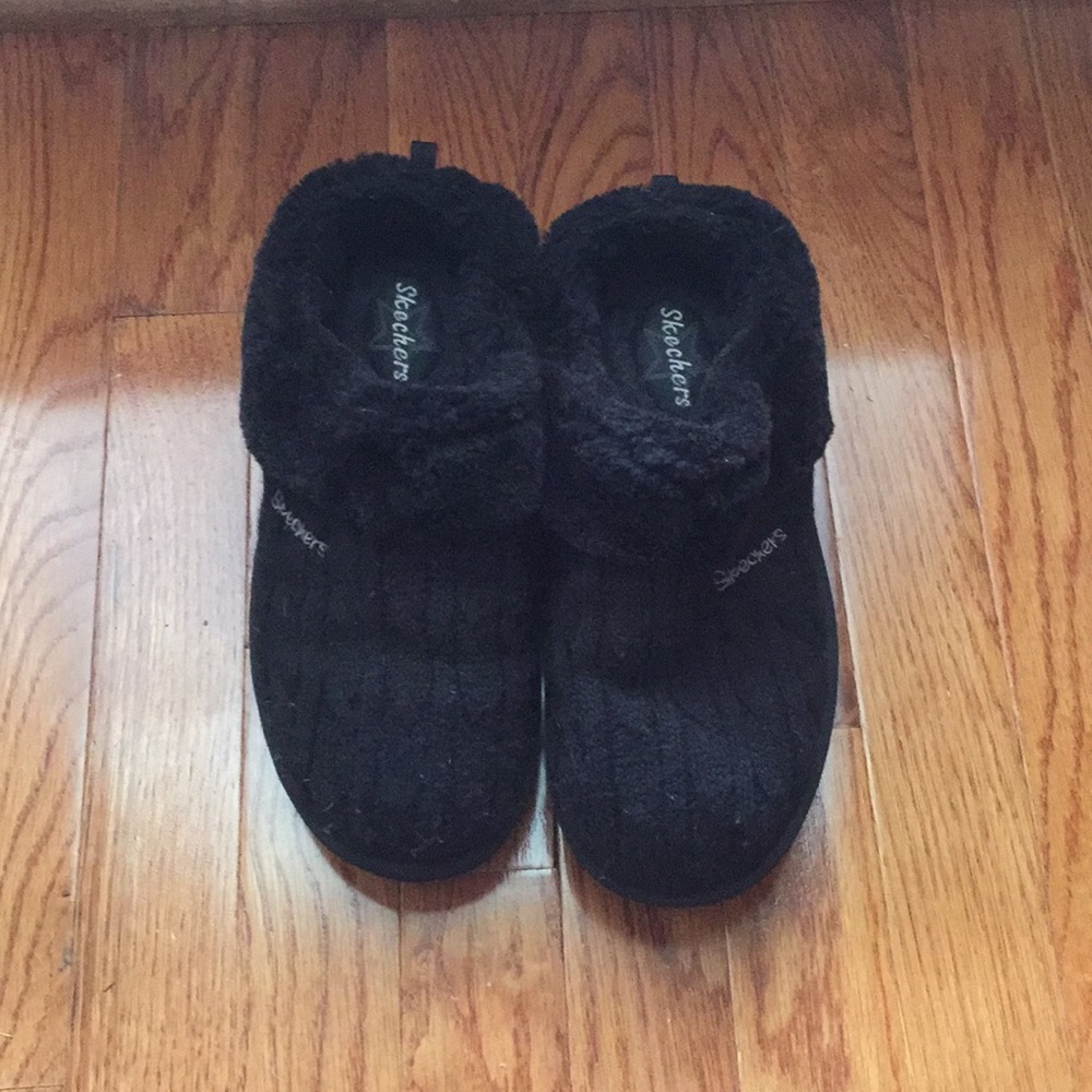 FINAL PRICE Sketchers  Indoor Outdoor Slippers!